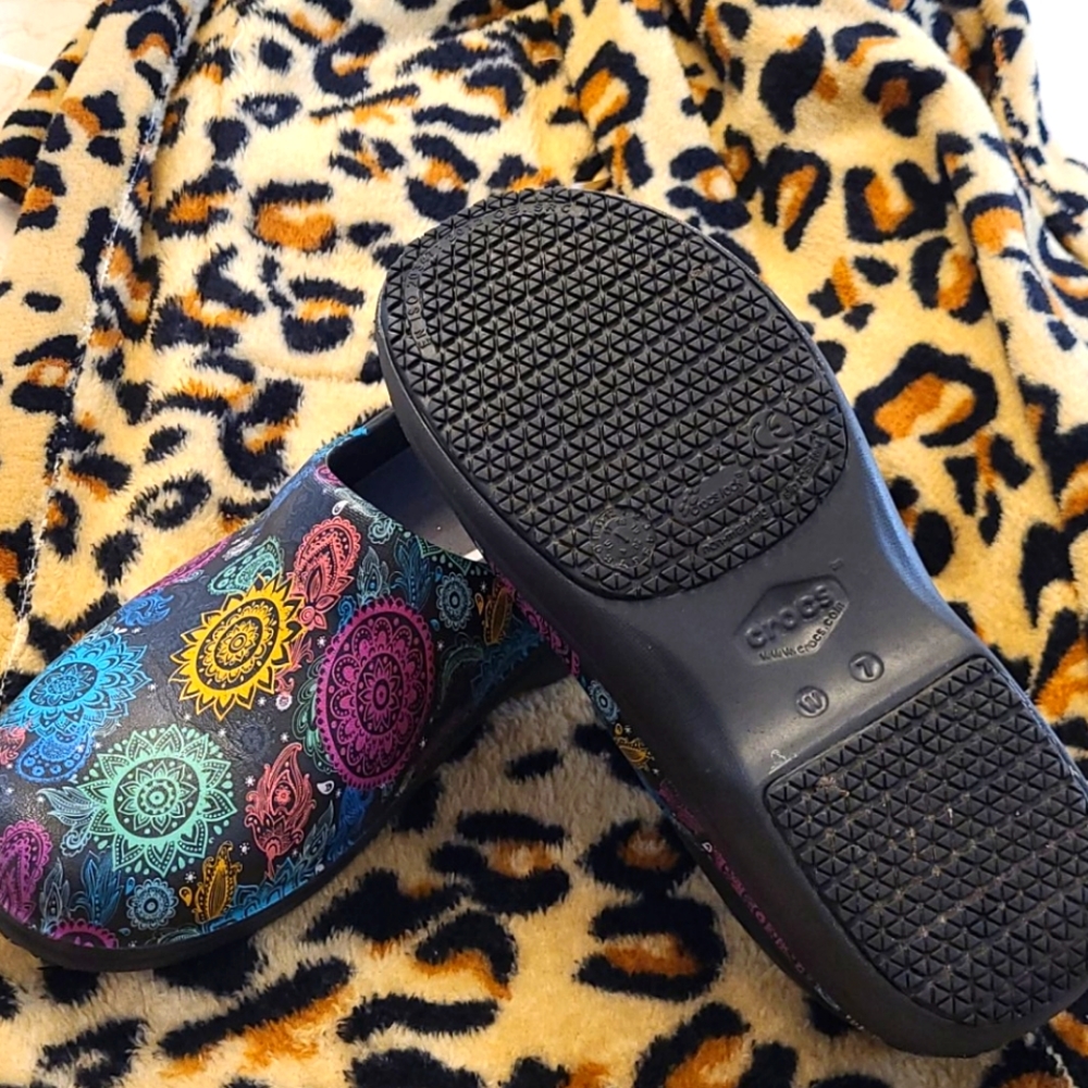 Crocs nurse shoes